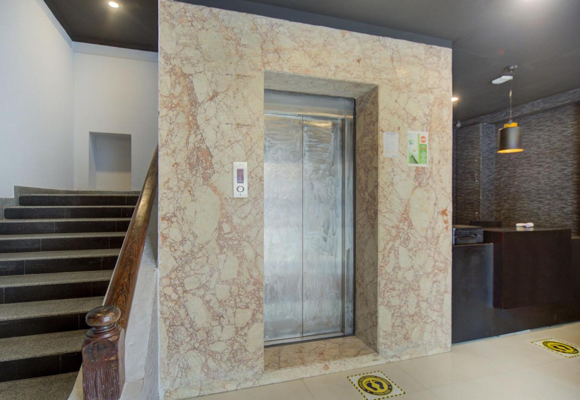 O Everest Hotel 4*