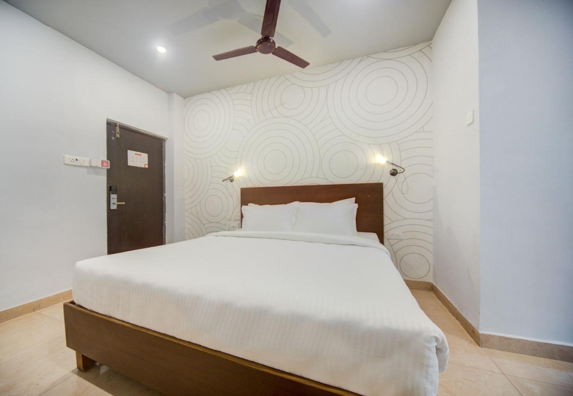 Hotel O Everest Chennai